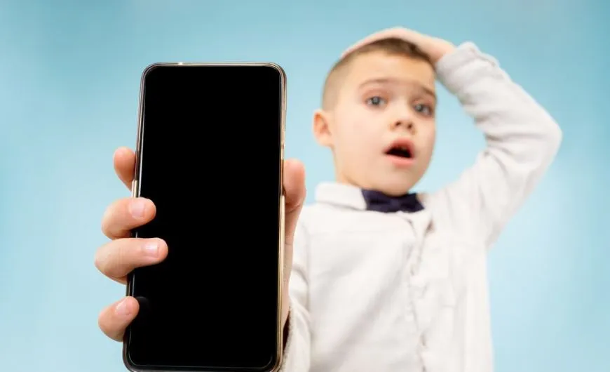 متى يمكنك إعطاء طفلك هاتفًا