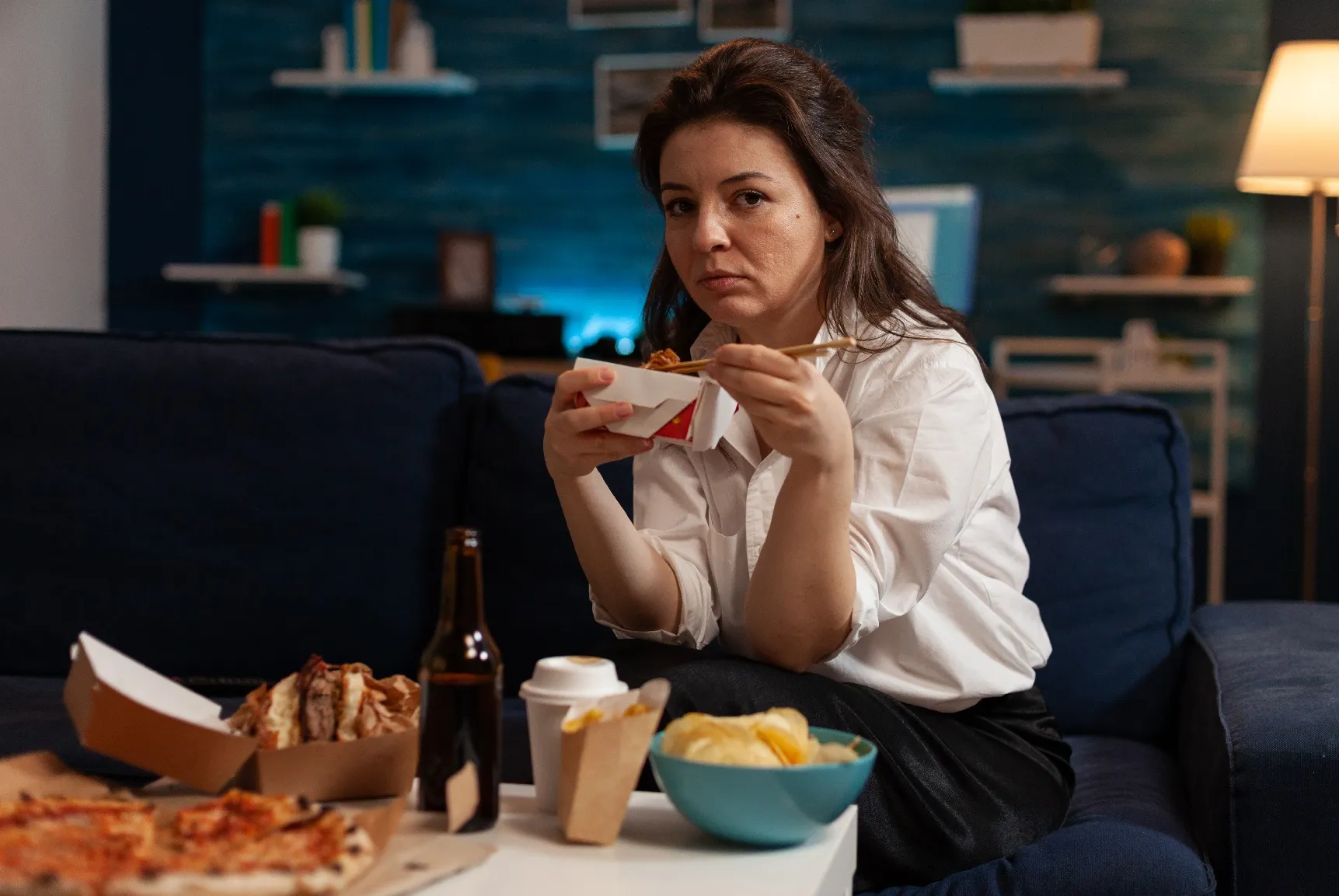 لماذا يجب على المرأة تجنب العشاء الثقيل لنجاح الدايت