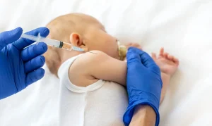 التطعيمات الأساسية للرضع